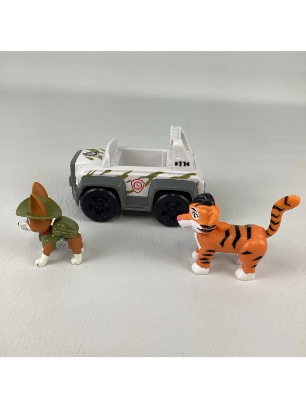 Paw Patrol Jungle Rescue Pups Tracker Figure Vehicle Tiger Bundle Spin Master